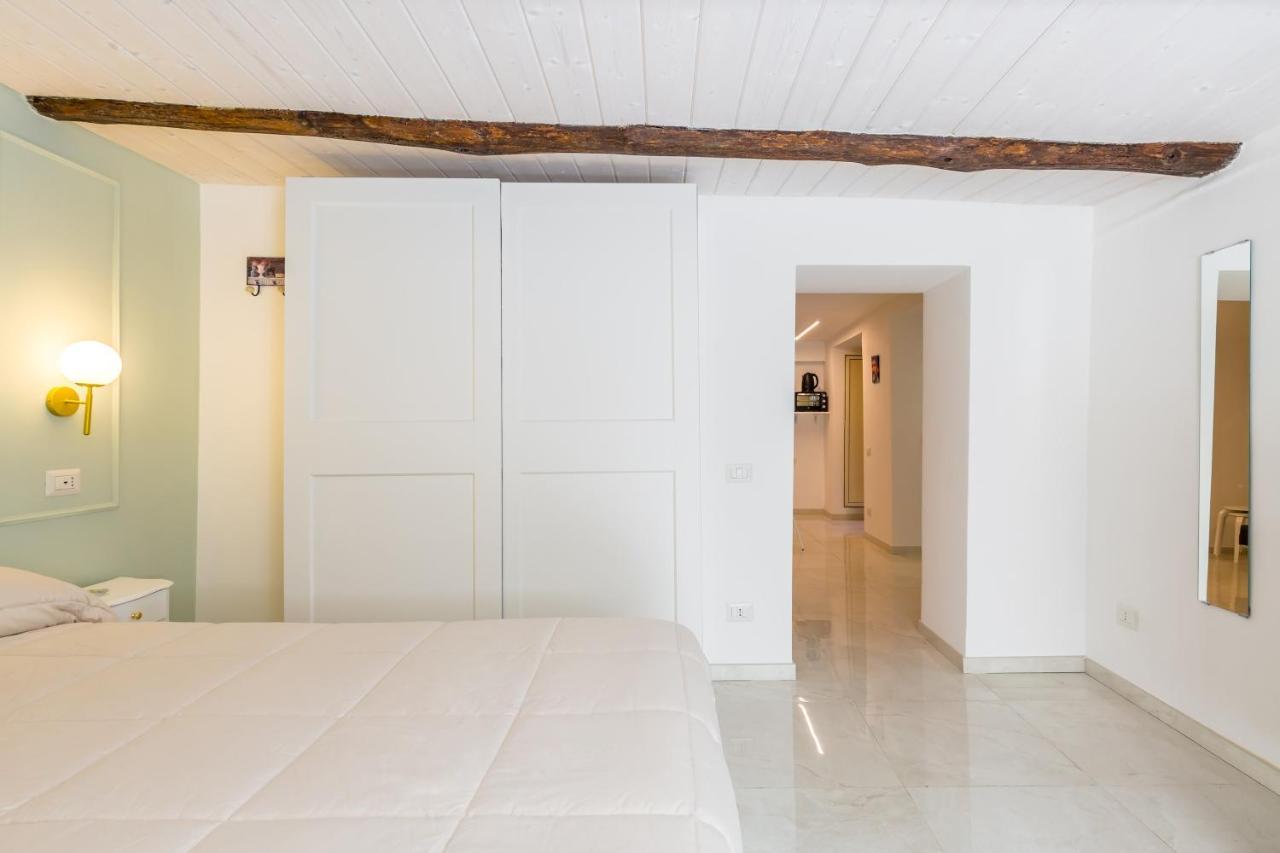 Umberto'S Nest At Toledo Apartment เนเปิลส์ ภายนอก รูปภาพ